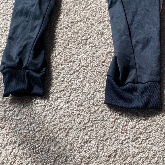 Sweatpants - Picture 2 of 4